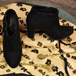 Sam & Libby Black Suede Ankle Booties